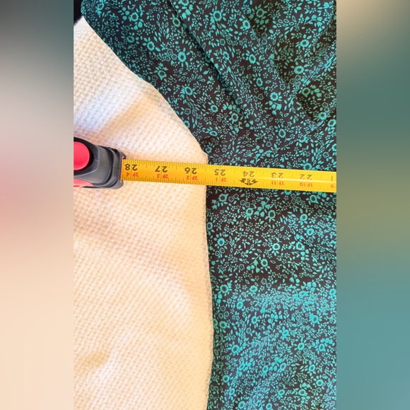 J. CREW Green & Black Floral Long Sleeve Knee Length Dress - Picture 12 of 13